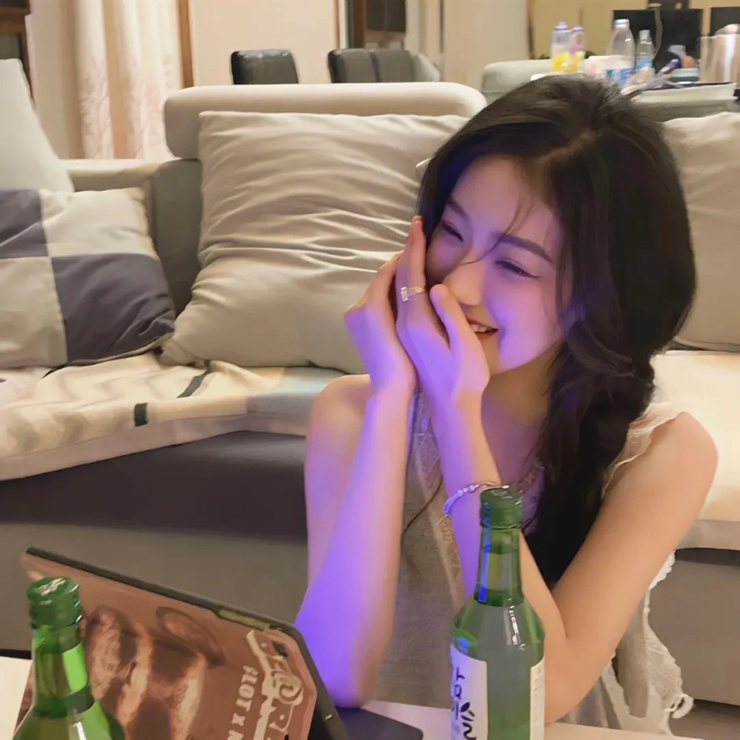 蒙面纱的男子